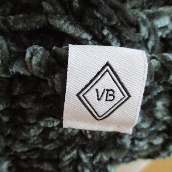 Vera Bradley SOFT Knit Chenille Pom Pom Beanie Hat. Green - Picture 9 of 11